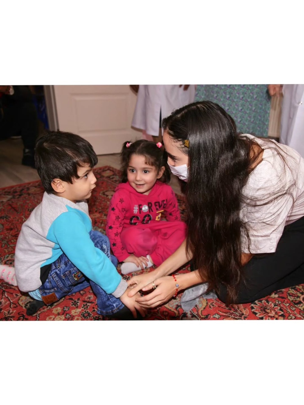 Vəzifədən yox, ürəkdən gələn baxış -Gözlərinin içinə baxmaq